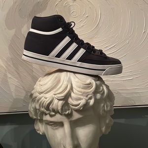 Men’s Canvas Nizza Mid Tops in B&W! Classic